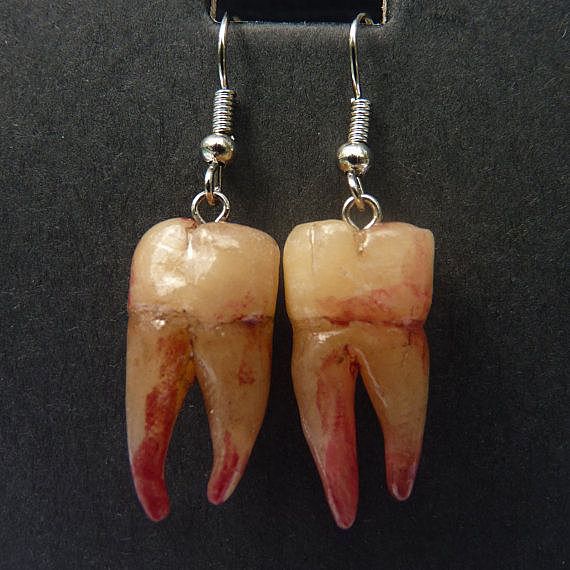 Серёжки-зубы