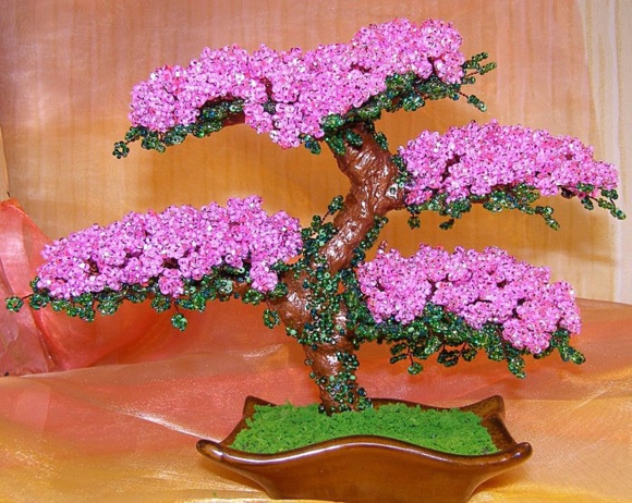 Японское дерево бисером